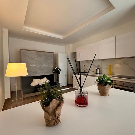 Casa Di Meg Appartamento A Milano Vicino Ai Navigli Luaran gambar